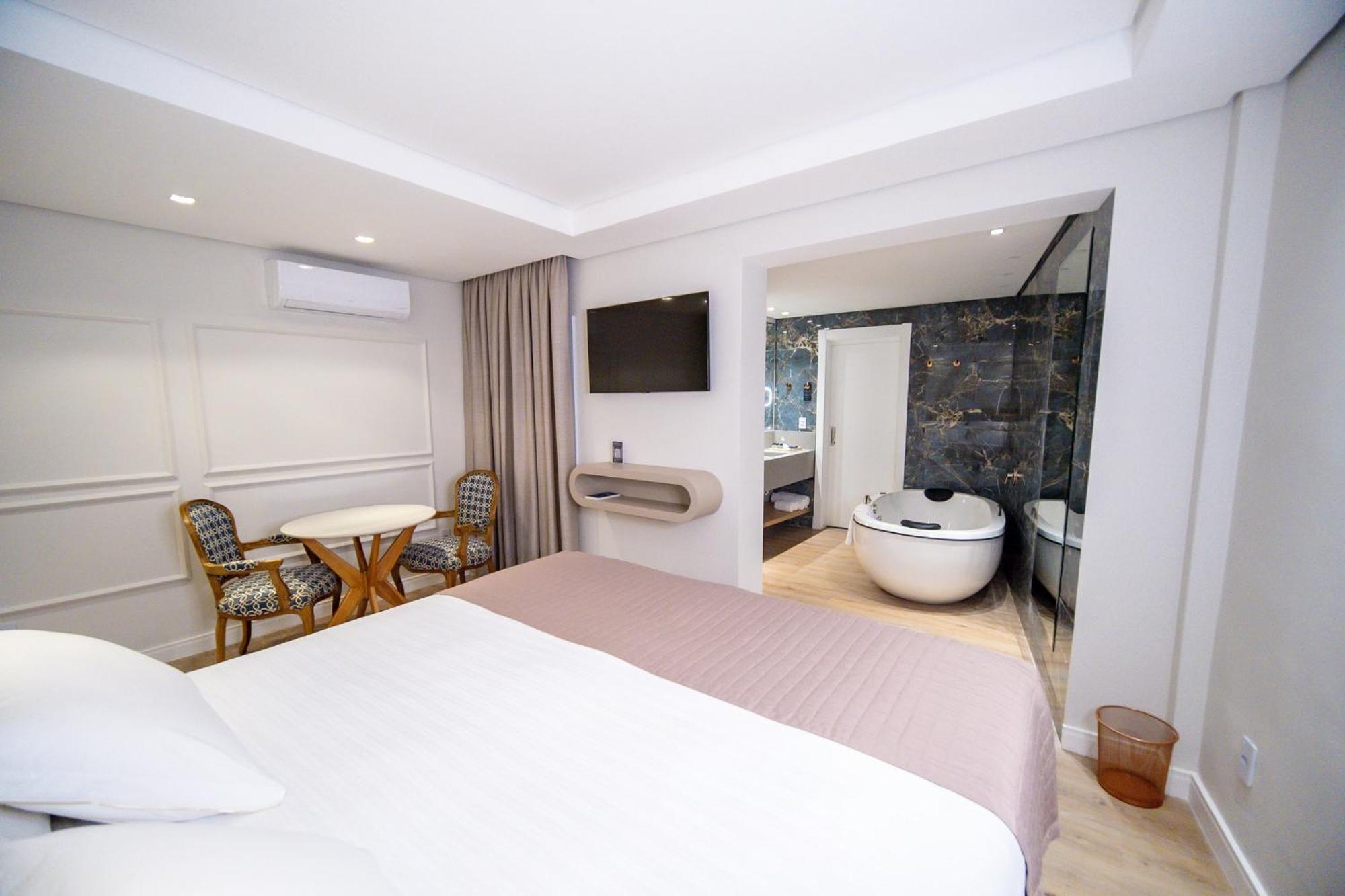 Marimar The Place 4*
