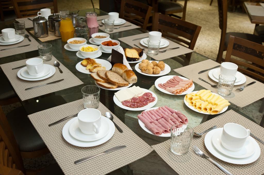 Marimar The Place 4*
