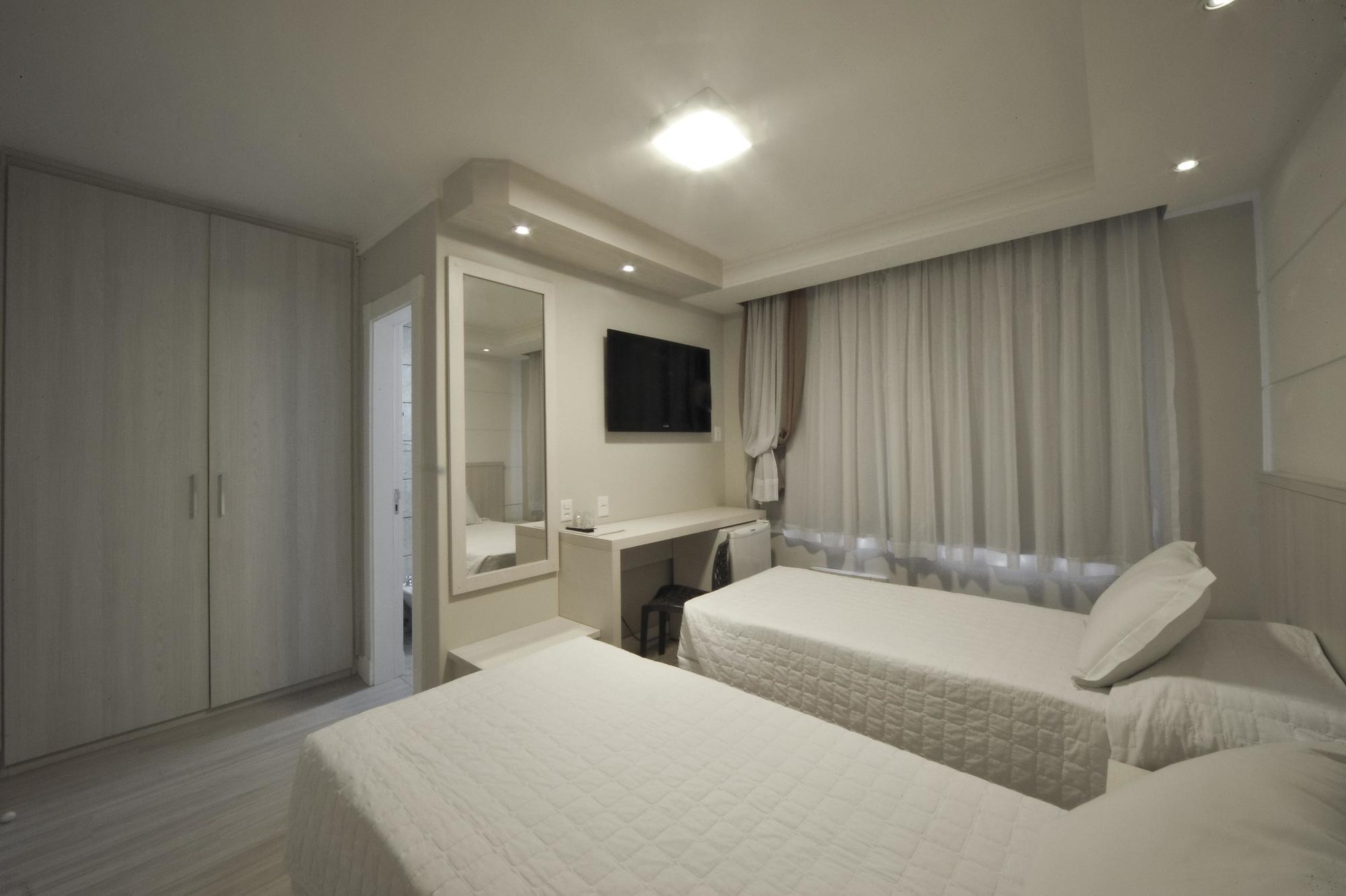 Hotel Marimar The Place 4*
